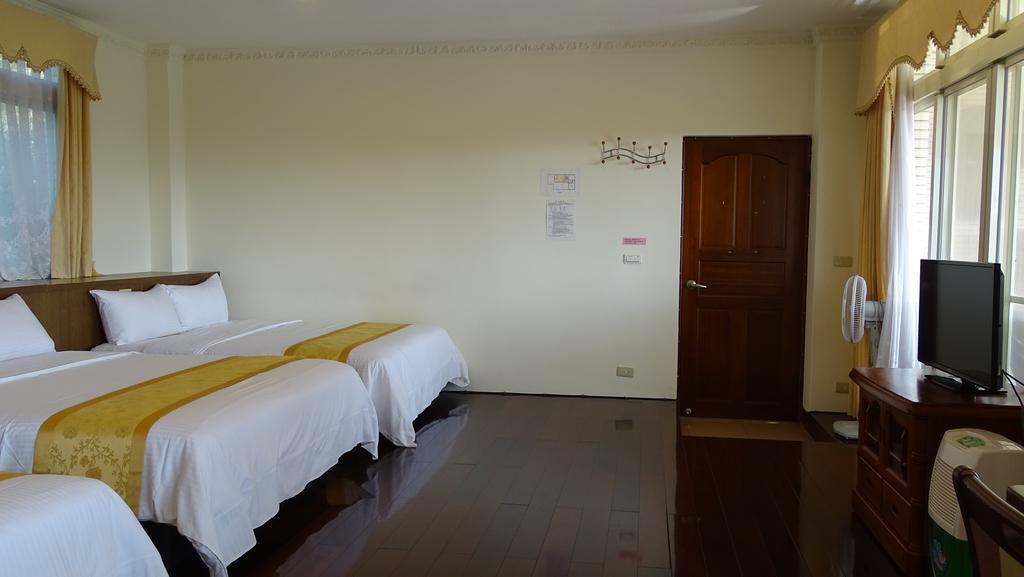 Emoonten Homestay Sanzhi Exterior photo